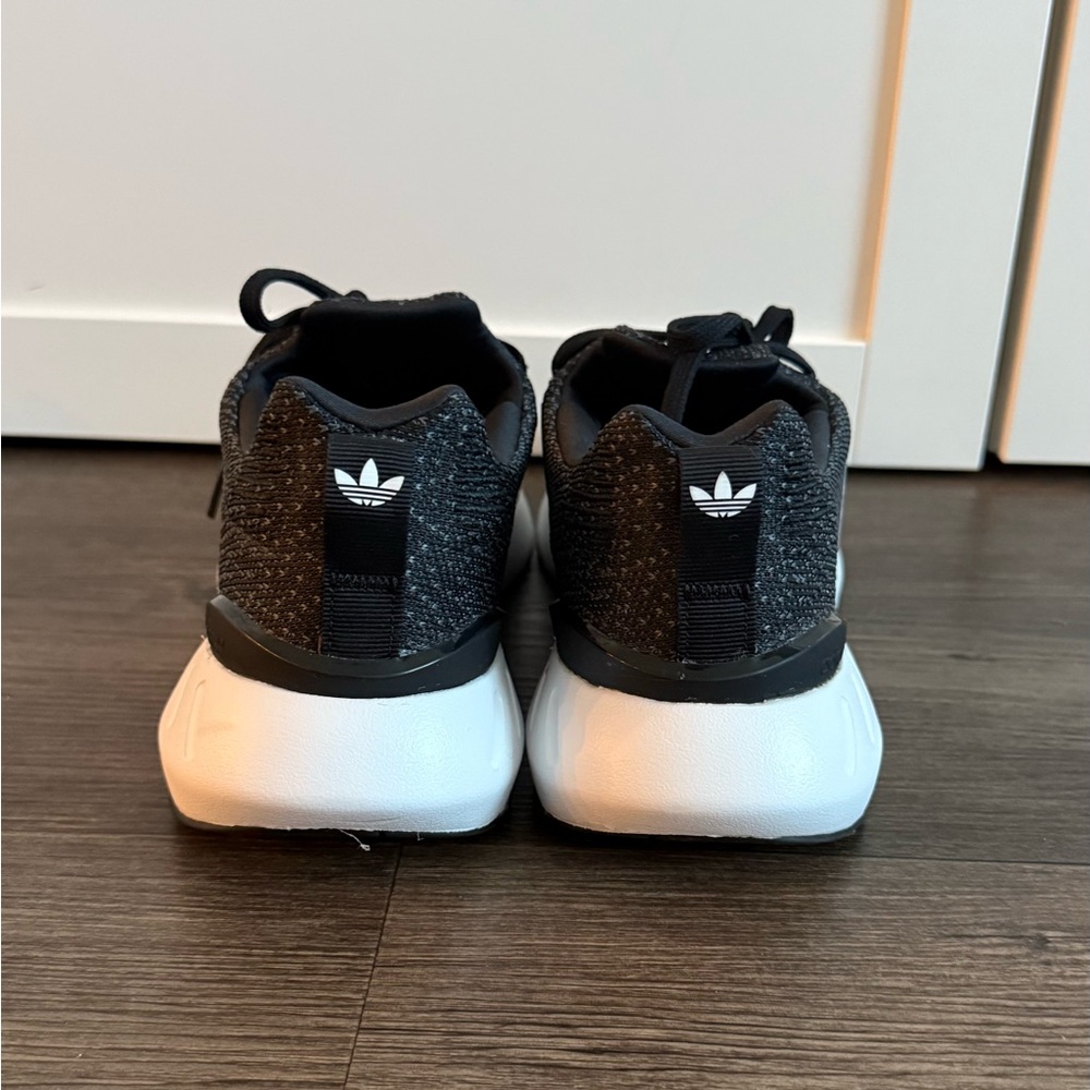 Adidas Men’s Sneakers Size 9 New No Box - Picture 4 of 6